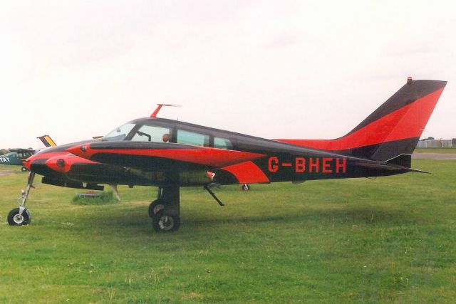 Cessna 310 (G-BHEH) - Seen here in May-95.br /br /Registration cancelled 24-Aug-00 as permanently withdrawn from use.