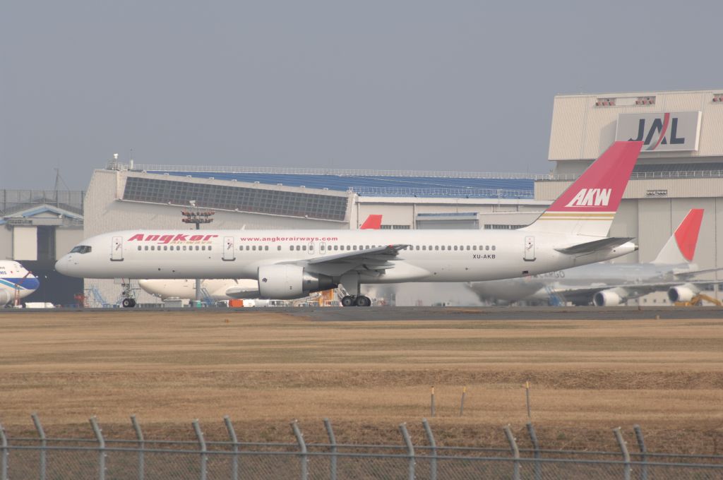 Boeing 757-200 (XU-AKB) - Departure at Narita Intl Airport R/W34L on 2007/1/3