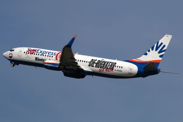 Boeing 737-800 (D-ASXB)