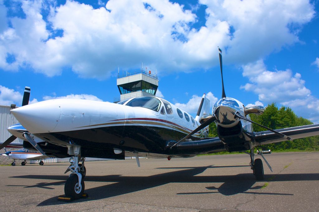 Cessna 421 (N425MF)