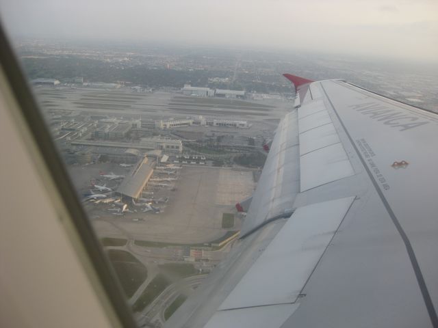 — — - T/O RWY 09 KMIA, KMIA-SKBO ON BOARD AVIANCA AIRCRAFT