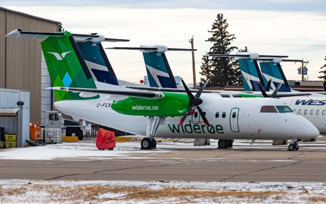 de Havilland Dash 8-200 (C-FCXA)