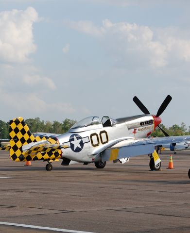 — — - P51 MUSTANG