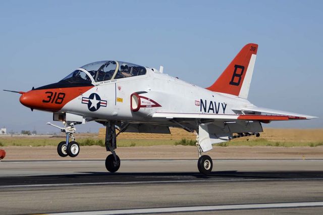 16-7096 — - McDonnell-Douglas T-45C Goshawk BuNo 167096 #318 of TW-2 lifting off during a touch-and-go at NAF el Centro.