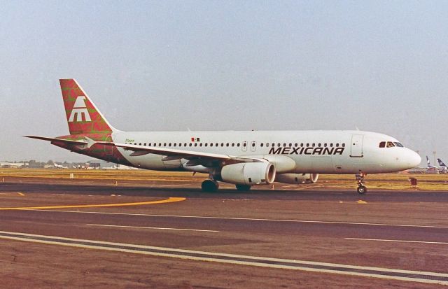 Airbus A320 (XA-RZU) - Mexicana / Airbus A320-231 - MSN 252 / XA-RZU "Tlapa" / MMMX 1992