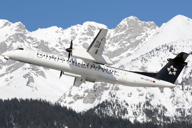 de Havilland Dash 8-400 (OE-LGP)