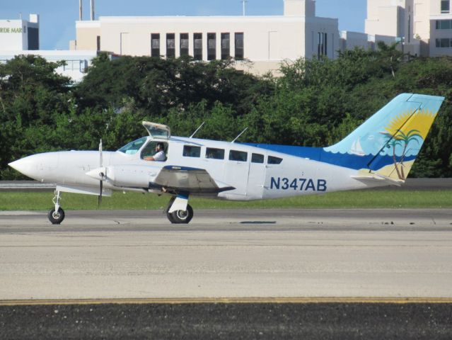 Cessna 402 (N347AB)