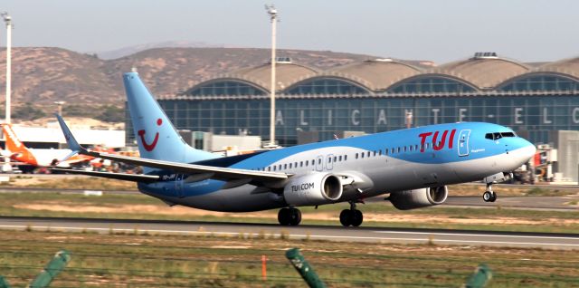 Boeing 737-700 (OO-JAV)