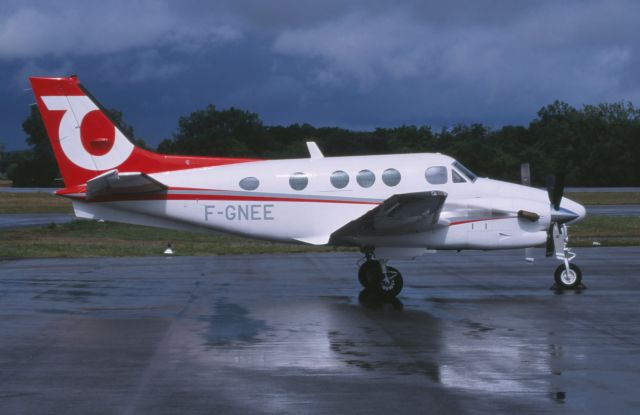 Beechcraft King Air 90 (F-GNEE)