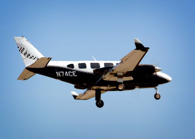 Piper Navajo (N74CE) - 2014 Sun n Fun