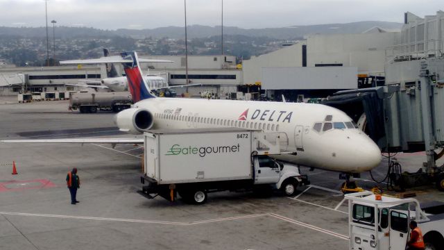 Boeing 717-200 (N975AT) - Seen at gate 40 of the C concourse at SFO. This plane was serving as a delta shuttle with service to LAX