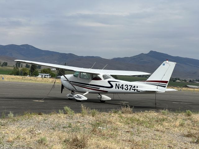 Cessna Skyhawk (N4374L) - N4374L - 1966 Cessna 172G