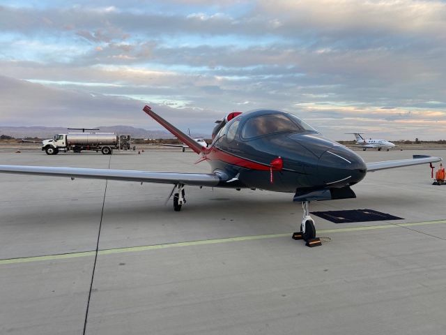 Cirrus Vision SF50 (N234HS)