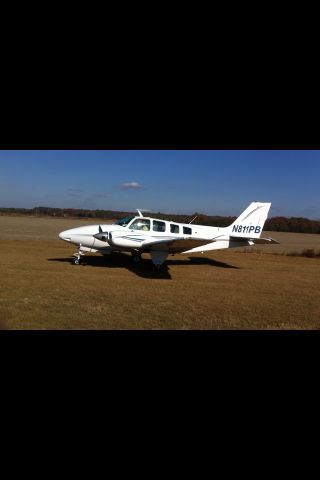 Beechcraft Baron (58) (N811PB)