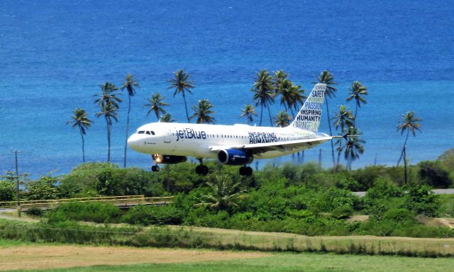 Airbus A320 (N598JB)