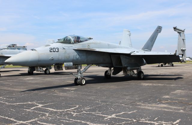 MCDONNELL DOUGLAS Super Hornet (16-6599)