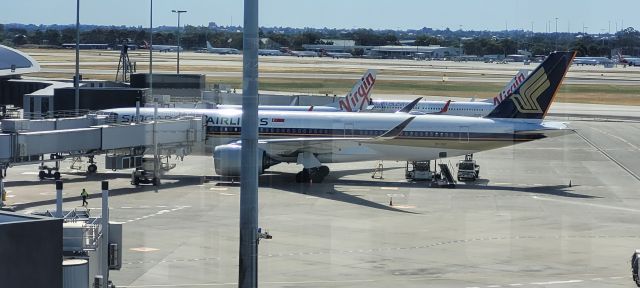 Airbus A350-900 (9V-SHY) - Singapore Airlines A350-900 at Perth International Airport.