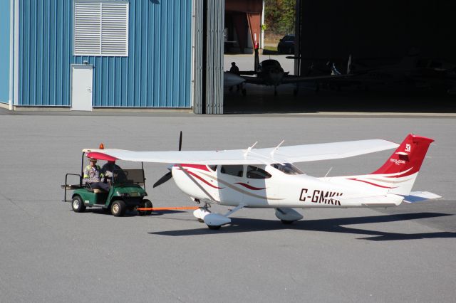 Cessna Skylane (C-GMKK)