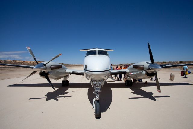 Beechcraft Super King Air 200 (VH-LQR)