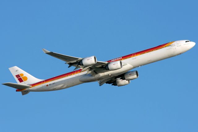 Airbus A340-500 (EC-JCY)