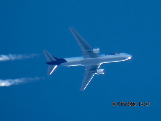 BOEING 767-300 (N297FE)