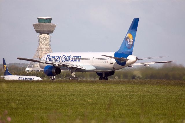 Boeing 757-200 (G-FCLE) - Thomas Cook Airlines - B757-28A(WL) (G-FCLE) departing NCL.  (Photo May 2007)