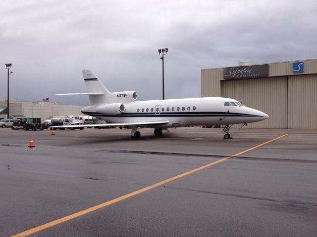 Dassault Falcon 900 (N117SF)