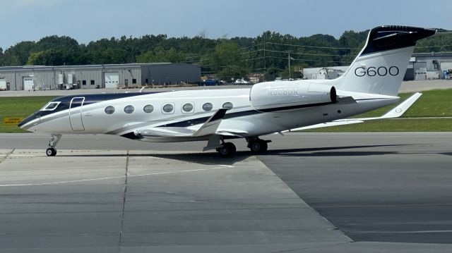 Gulfstream Aerospace Gulfstream G650 (N608GA) - Getting ready for takeoff on runway 22