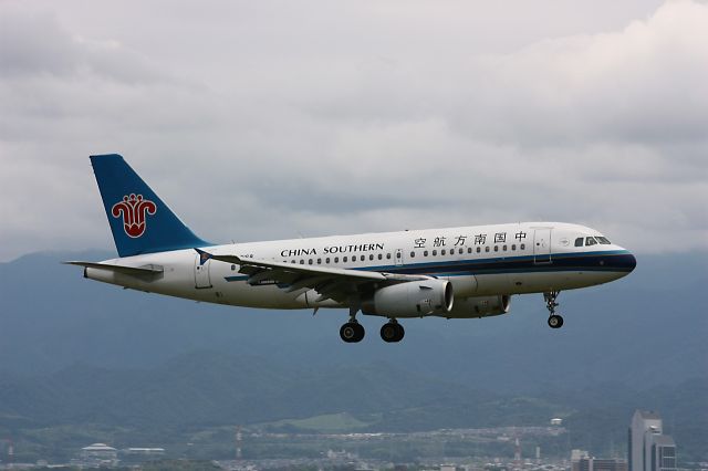 Boeing 737-800 (B-6168)