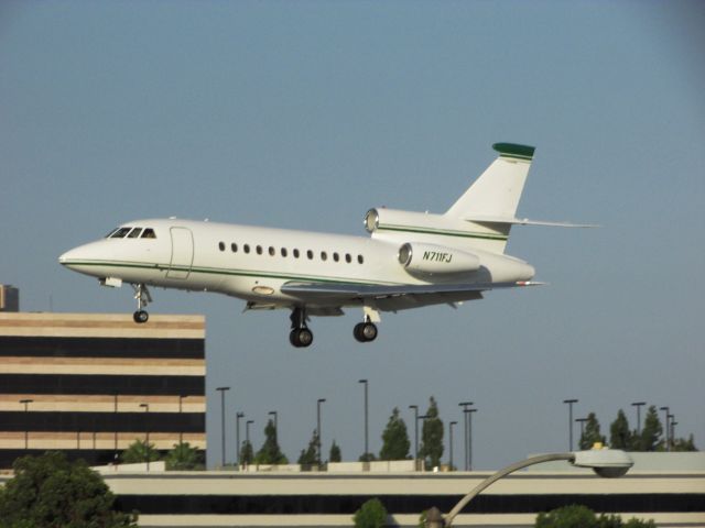 Dassault Falcon 900 (N711FJ) - Landing RWY 30