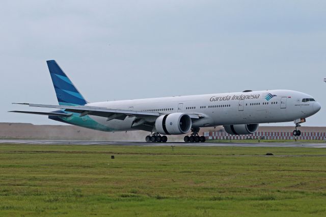 Boeing 777-200 (PK-GIG)