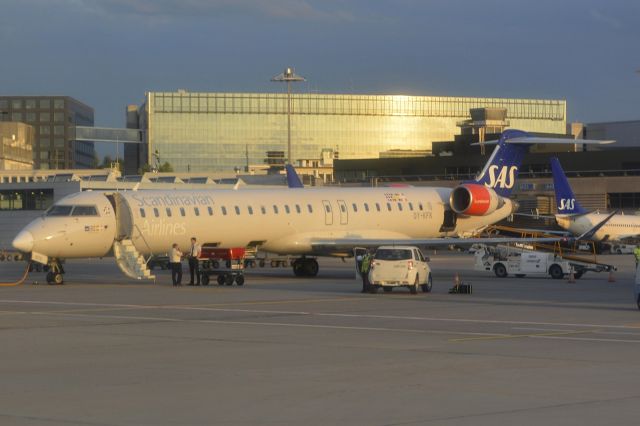 Canadair Regional Jet CRJ-900 (OY-KFK)