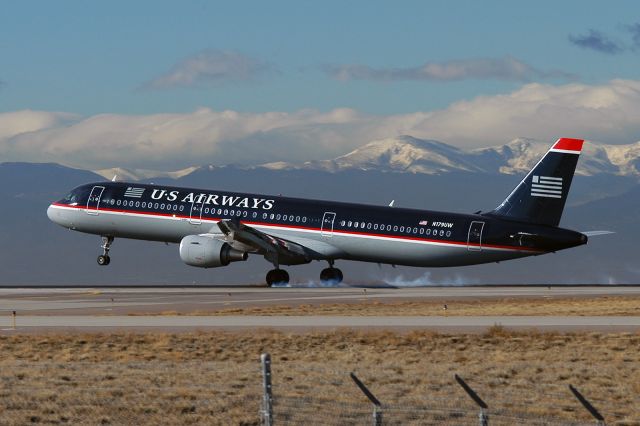 Airbus A321 (N179UW)