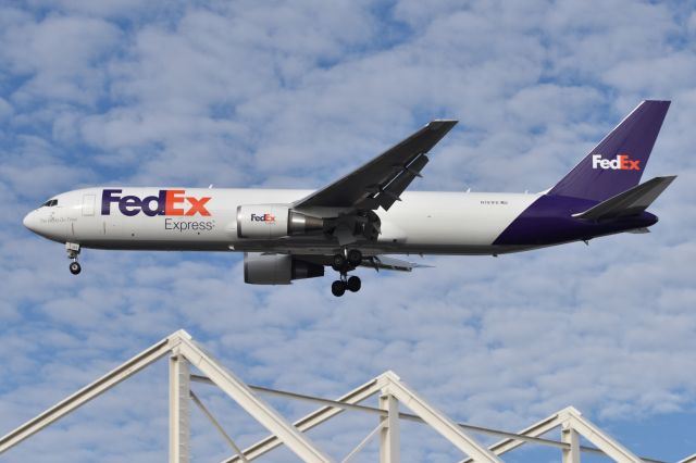 BOEING 767-300 (N191FE) - 23-L 12-19-23