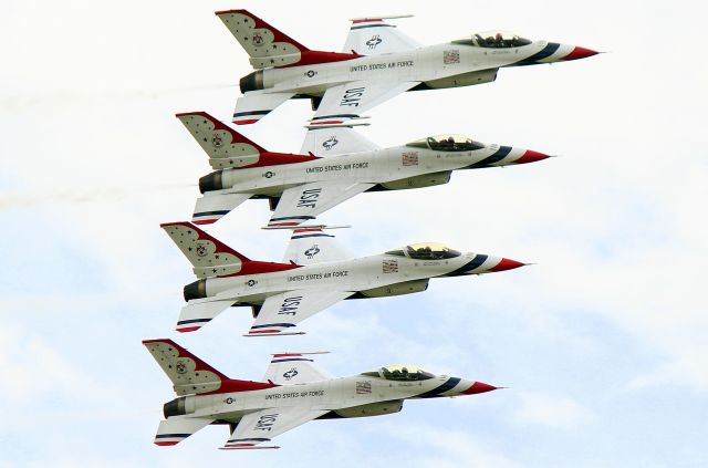 Lockheed F-16 Fighting Falcon — - USAF F-16CM Fighting Falcon. The USAF Thunderbirds @ the Power In The Pines Airshow, McGuire AFB, NJ