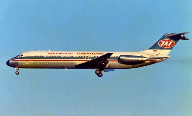 McDonnell Douglas DC-9-30 (YU-AJL)