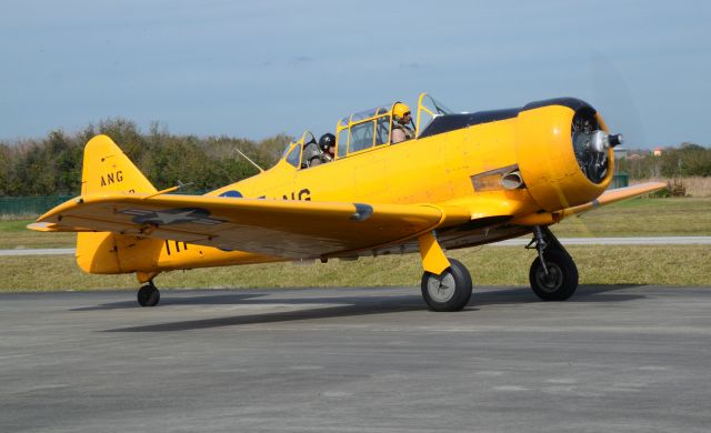 N5632V — - Taxiing for take off.