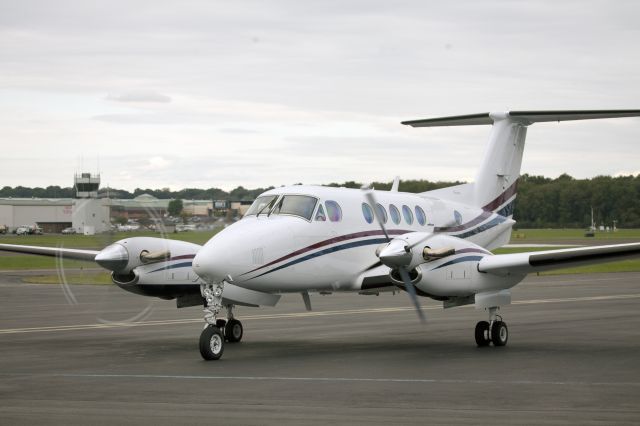 Beechcraft Super King Air 200 (N17VA) - Starting up the engines at Danbury CT.