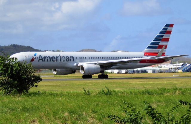 Boeing 757-200 (N172AJ)