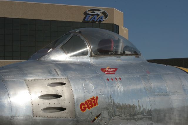 North American F-86 Sabre —