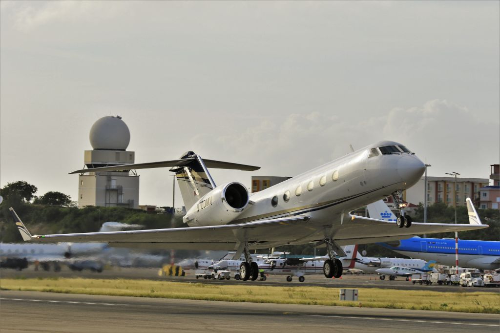Gulfstream Aerospace Gulfstream IV (N700MV)