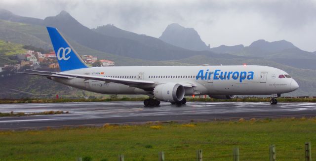 Boeing 787-9 Dreamliner (EC-NGN) - "Juan Sebastián de Elcano" Name