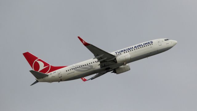 Boeing 737-800 (TC-JHR)