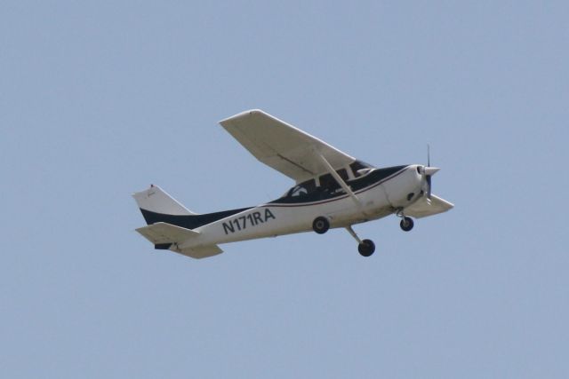 Cessna Skylane (N171RA)