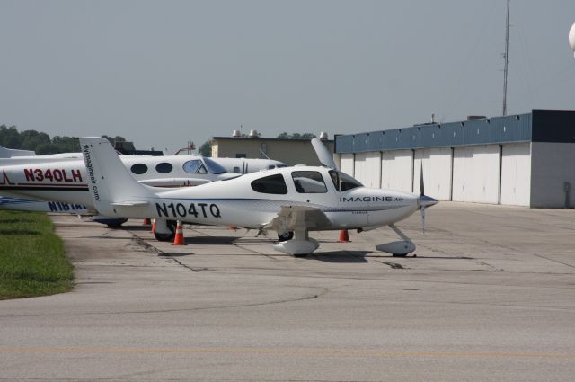 Cirrus SR-22 (N104TQ) - Huntsville International Airport