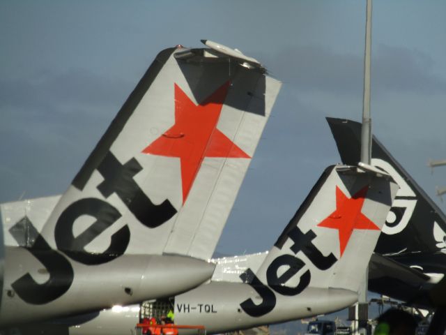 de Havilland Dash 8-300 (VH-TQL)