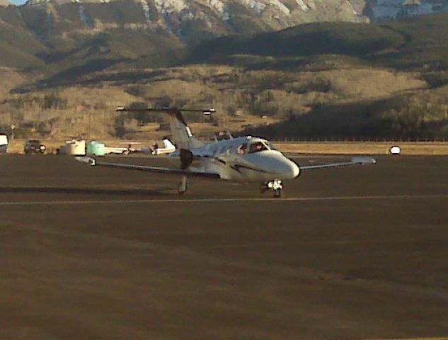 Eclipse 500 (N612KB)