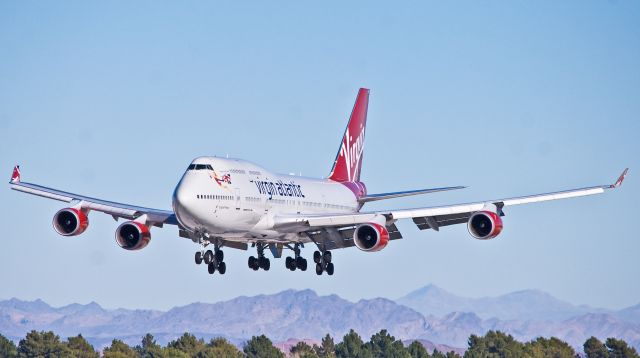 Boeing 747-400 (G-VROS) - English Rose on short final.