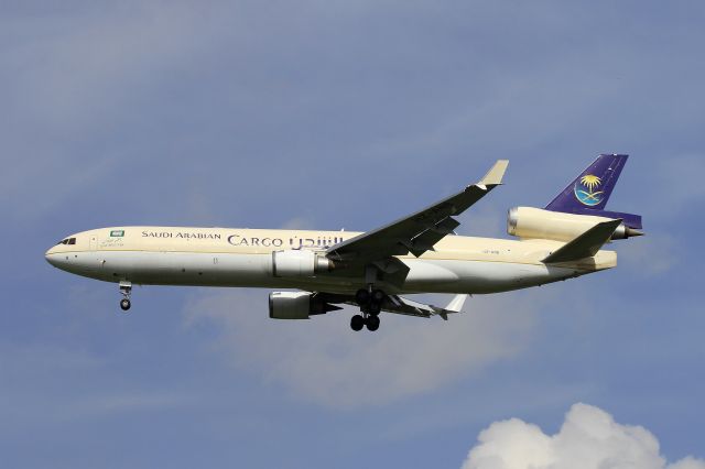 Boeing MD-11 (HZ-ANB)