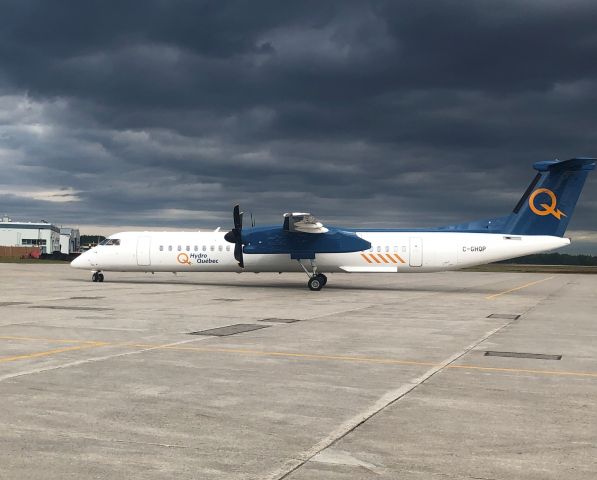 de Havilland Dash 8-400 (C-GHQP)